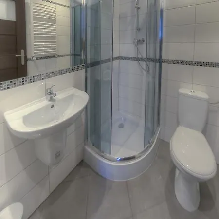 Amigo Quarto em Acomodações Particulares *